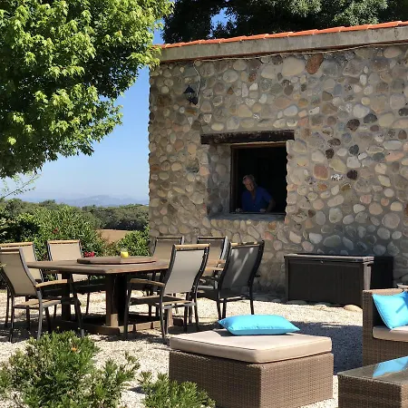 El Ranxo Bed & Breakfast 4*