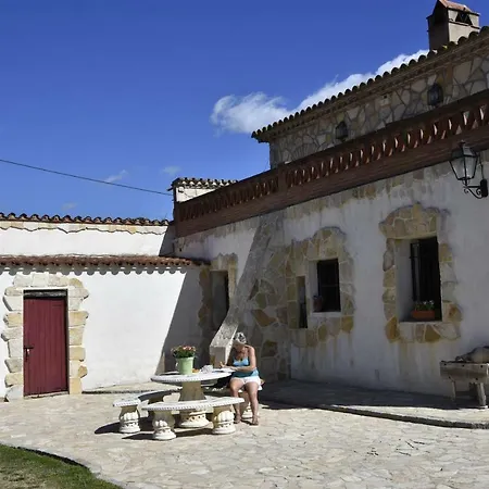 El Ranxo Bed & Breakfast 4*
